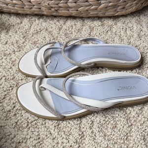 Vionic White Beaded T-Strap Sandal Slides